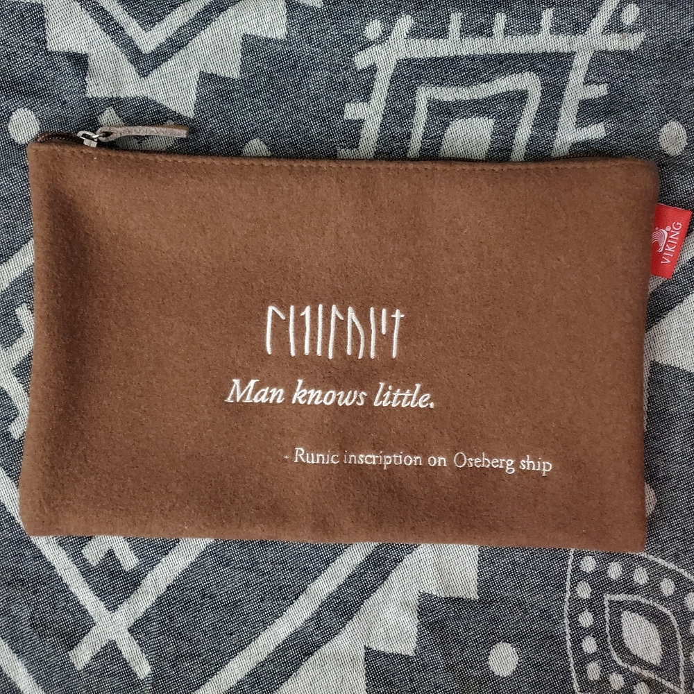 Zippered Brown Wool Polyester Travel Shaving Toiletries Bag "Man Knows Little"